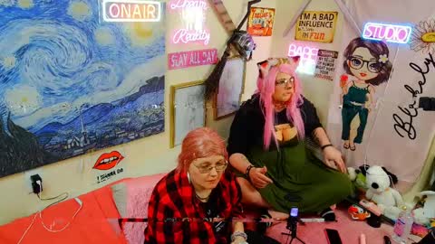 Snapshot of blakelytgirl chatting on April 1, 3:42 pm Blakely Morningstar online show from April 1, 3:42 pm