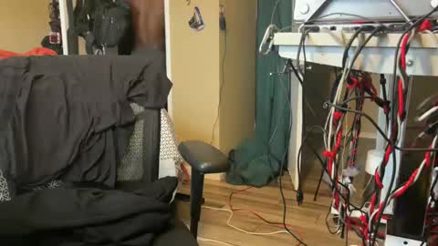 Snapshot of blakjag chatting on October 1, 6:36 pm Blackjag00 online show from October 1, 6:36 pm