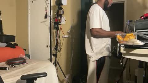 Snapshot of blakjag chatting on October 28, 6:06 am Blackjag00 online show from October 28, 6:06 am