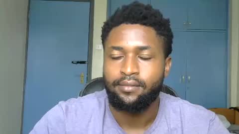 Snapshot of blakmoufaka chatting on September 27, 7:13 am blakmoufaka online show from September 27, 7:13 am