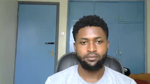 Snapshot of blakmoufaka chatting on October 7, 11:18 am blakmoufaka online show from October 7, 11:18 am