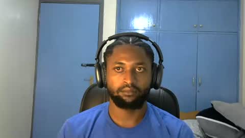 Snapshot of blakmoufaka chatting on October 18, 6:41 pm blakmoufaka online show from October 18, 6:41 pm