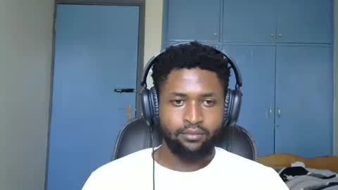 Snapshot of blakmoufaka chatting on October 20, 6:14 am blakmoufaka online show from October 20, 6:14 am