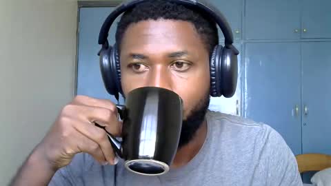 blakmoufaka online show from April 3, 4:32 am