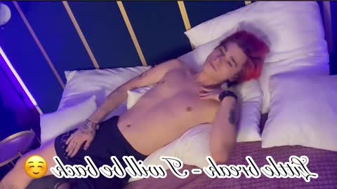 Snapshot of blalz_vok chatting on September 24, 10:35 pm Blaiz online show from September 24, 10:35 pm