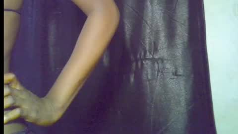nikky00 online show from May 17, 7:50 am