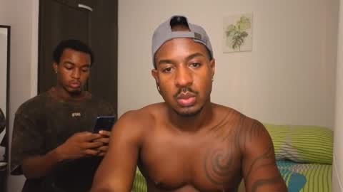 Snapshot of blckexperience chatting on November 22, 11:48 pm Danny - online show from November 22, 11:48 pm