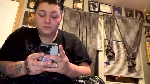 Snapshot of blis95 chatting on December 16, 4:55 am Goddessblis online show from December 16, 4:55 am