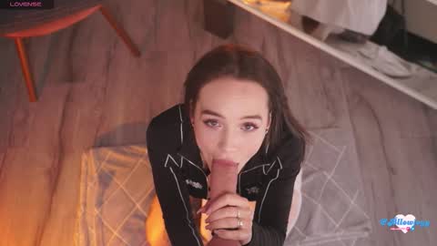 Snapshot of bllowjoyy chatting on September 30, 7:13 am Amy online show from September 30, 7:13 am