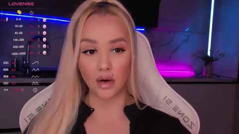 Lana online show from October 5, 5:50 am