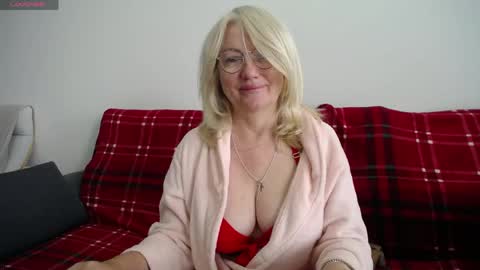 Karina online show from May 13, 7:17 am