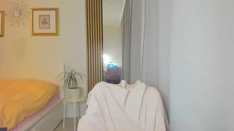 Snapshot of blonde_angel20 chatting on February 5, 4:58 pm Nicole online show from February 5, 4:58 pm
