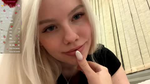 Aria  online show from April 3, 11:14 pm