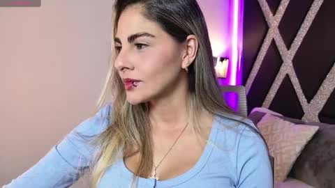 alejandra online show from May 2, 3:22 am