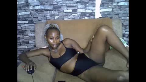 blonde_creamy online show from March 21, 8:19 am