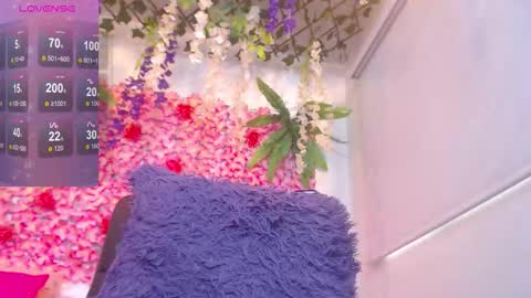 blonde_squirt_ online show from March 10, 3:06 pm