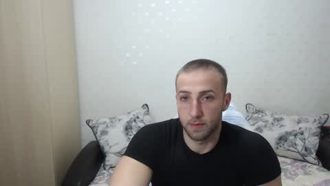 Snapshot of blondeagle chatting on February 18, 10:03 pm Mr Blond online show from February 18, 10:03 pm