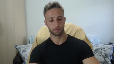 Snapshot of blondeagle chatting on September 9, 3:22 pm Mr Blond online show from September 9, 3:22 pm