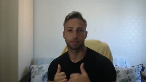 Snapshot of blondeagle chatting on September 10, 7:52 am Mr Blond online show from September 10, 7:52 am