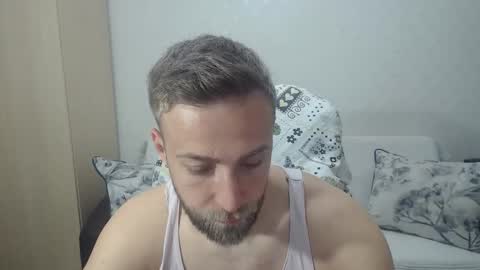 Snapshot of blondeagle chatting on April 20, 10:40 am Mr Blond online show from April 20, 10:40 am