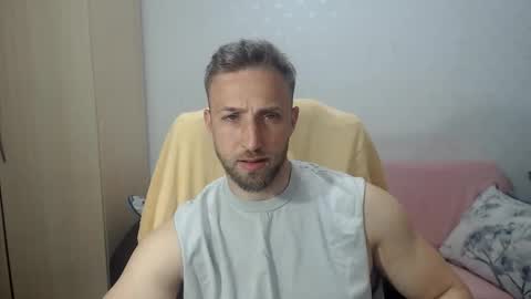 Snapshot of blondeagle chatting on May 21, 5:53 pm Mr Blond online show from May 21, 5:53 pm