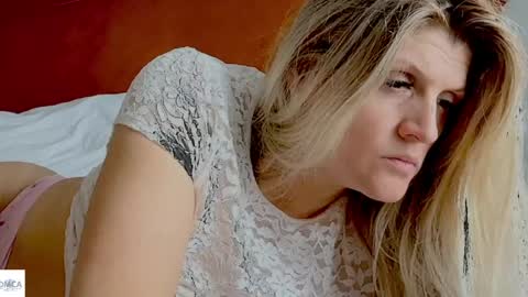 blondechristine99 online show from May 9, 4:01 pm
