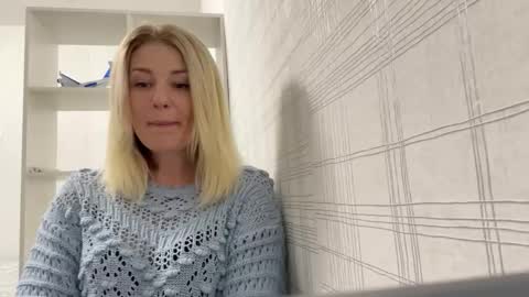 blondie_xoxoxo online show from September 22, 9:22 am