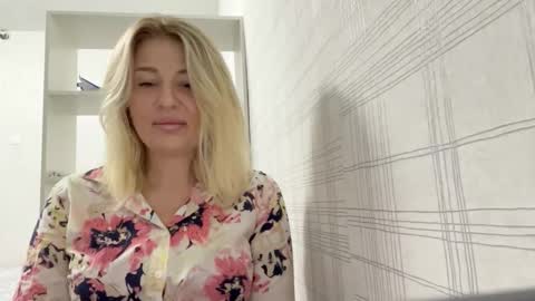 blondie_xoxoxo online show from September 23, 6:05 am