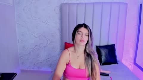 Snapshot of blondiecutee chatting on March 20, 1:54 am blondiecutee online show from March 20, 1:54 am