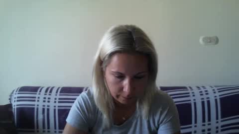 Snapshot of blondiepam23 chatting on January 8, 10:37 am BlondiePam online show from January 8, 10:37 am