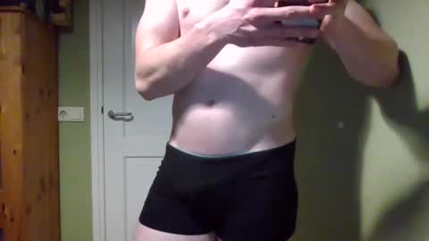 Snapshot of blondsubnl chatting on February 26, 7:57 pm BlondSubNL online show from February 26, 7:57 pm