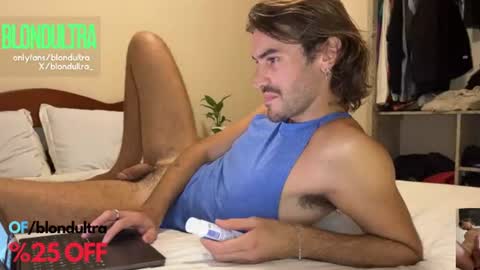Snapshot of blondultra chatting on June 28, 10:05 pm blondultra online show from June 28, 10:05 pm