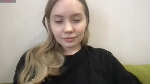 Snapshot of blondy_banny chatting on March 11, 3:23 am Blondy bunny online show from March 11, 3:23 am