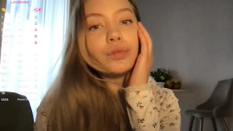 Snapshot of blondy_banny chatting on March 19, 9:35 am Blondy bunny online show from March 19, 9:35 am