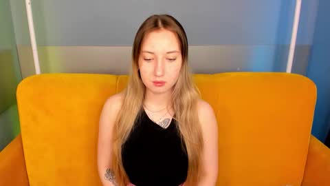 blondyjolly online show from March 3, 1:23 am