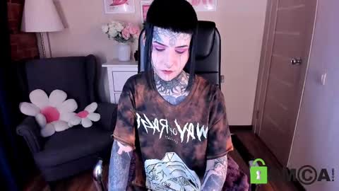 Mary online show from May 10, 8:36 pm