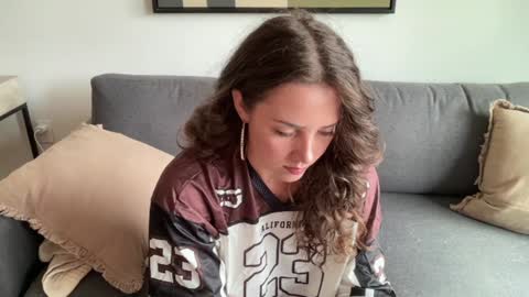 Emma Bloom online show from September 21, 6:31 pm