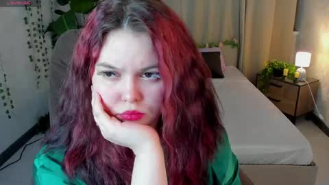 Snapshot of blooomwinx chatting on March 18, 1:14 pm Bloom Leila online show from March 18, 1:14 pm