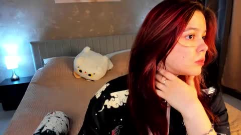 Snapshot of blooomwinx chatting on March 27, 1:00 pm Bloom Leila online show from March 27, 1:00 pm