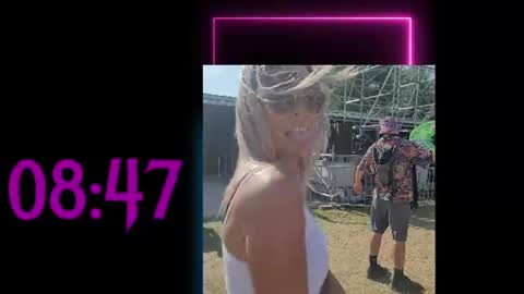 Snapshot of blue_eyed_foxxxxy chatting on August 2, 3:38 am blue-eyed-foxxxxy online show from August 2, 3:38 am