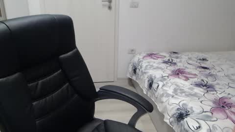 Juliet online show from November 18, 5:17 pm