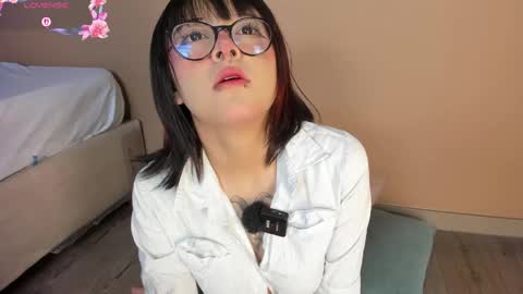 blue_sixx online show from May 10, 6:24 pm
