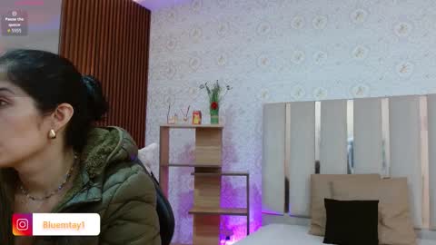 blue_tay1 online show from November 6, 12:06 pm