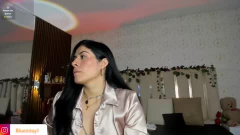 Snapshot of blue_tay1 chatting on February 17, 2:02 pm blue_tay1 online show from February 17, 2:02 pm