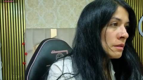 Snapshot of blue_tay1 chatting on March 15, 1:06 pm blue_tay1 online show from March 15, 1:06 pm