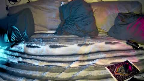 SONNYVAN online show from February 26, 4:50 pm