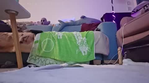 Snapshot of bluealpakka chatting on December 21, 4:03 pm bluealpakka online show from December 21, 4:03 pm