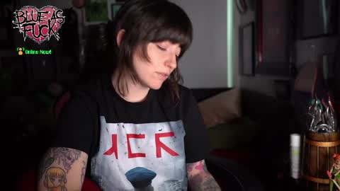 Blue online show from April 3, 1:58 am