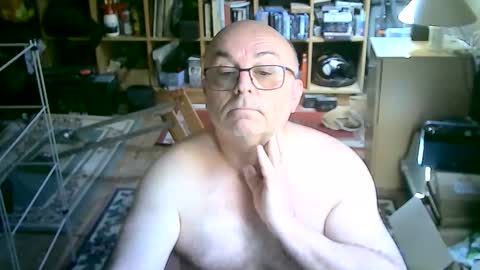 bluebox65 online show from April 18, 10:41 am