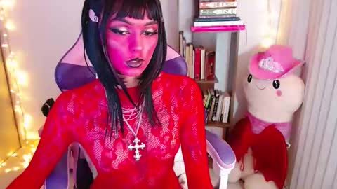 Im Abril .. Nice to meet you  thumb up me please its important  INDEPENDENT MODEL online show from October 20, 1:39 am